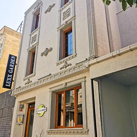 Luxx Garden Hotel 3*