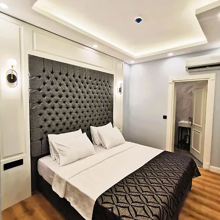 Hotel Luxx Garden 3*