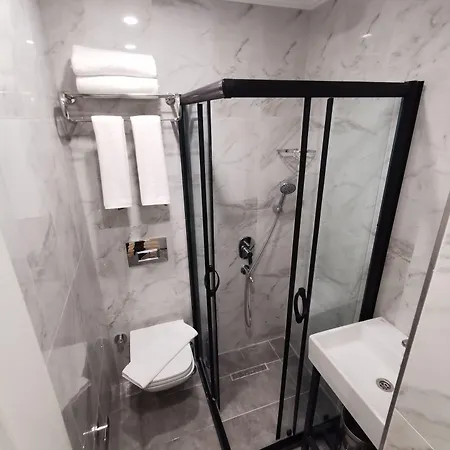 Hotel Luxx Garden 3*