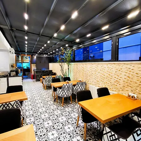 Hotel Luxx Garden