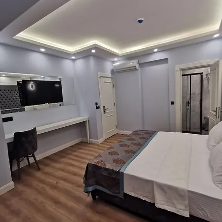 Hotel Luxx Garden 3*