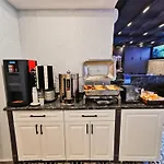 Hotel Luxx Garden 3*
