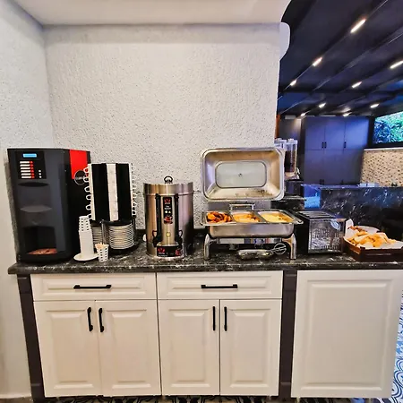 Ξενοδοχείο Luxx Garden 3*