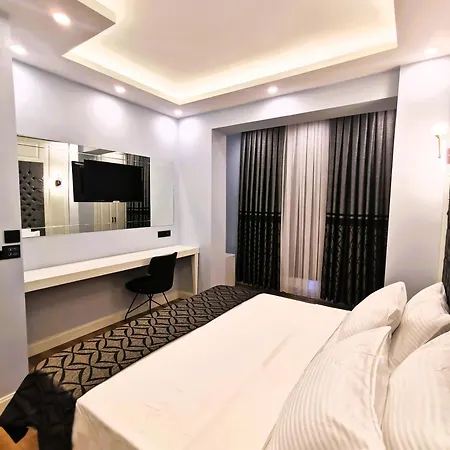 Luxx Garden Hotel