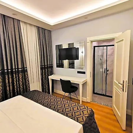 Hotel Luxx Garden 3*