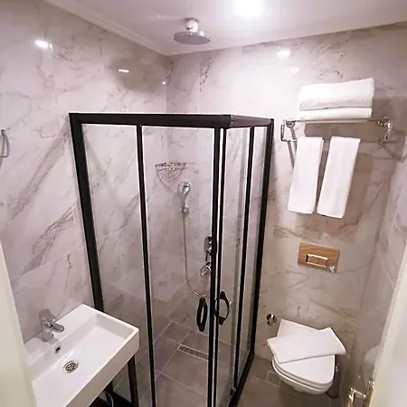 Luxx Garden Hotel