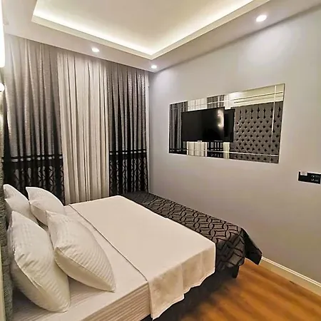Luxx Garden Hotel 3*