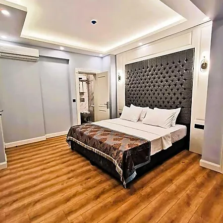 Hotel Luxx Garden 3*