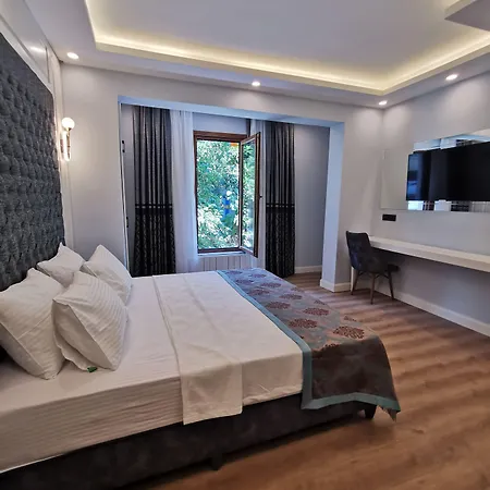 Hotel Luxx Garden 3*
